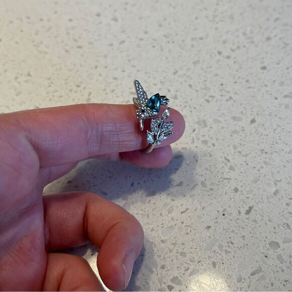 Green Stone Adjustable Hummingbird Rings - Picture 8 of 11